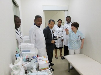 モザンビークの医療技師学校教員の研修受入